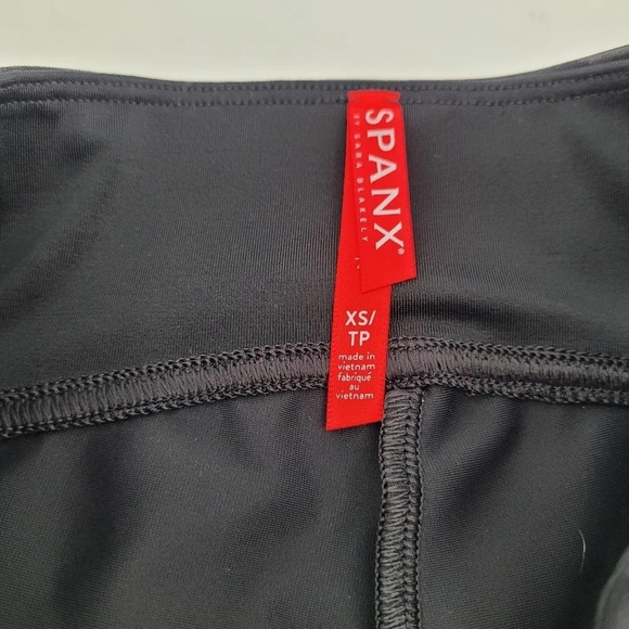 FAUX Leather black Camo Matte high waisted Leggings Blk size Xsmall - Picture 4 of 8